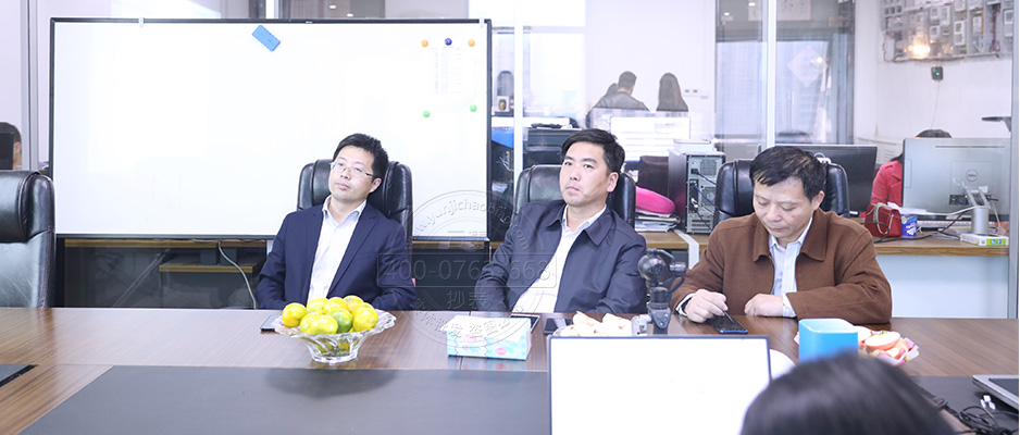 Զ�̳���ϵͳ��ʾ