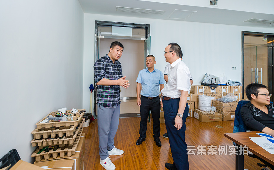 ѧУ�ܺļ��ϵͳ